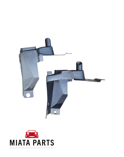 MX5 NA Softtop Plastic Drain Hole Surround Ends (Used)